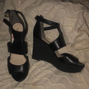 Bar III Black platform wedges